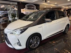 Weiß Gebraucht 2019 Toyota Yaris Hybrid Club Kleinwagen | 12.950 € (Superpreis)