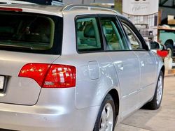 Silber Gebraucht 2005 Audi A4 Ambiente Kombi | 8.900 €