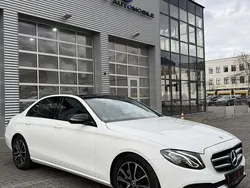 Weiß Gebraucht 2020 Mercedes E220 Limousine | 30.750 € (Superpreis)