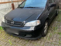Schwarz Gebraucht 2002 Opel Astra Coupé | 750 €