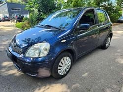 Blau Gebraucht 2003 Toyota Yaris Limousine | 1.650 € (Fairer Preis)