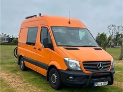 Orange Gebraucht 2016 Mercedes Sprinter Van | 18.299 €