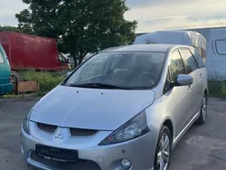 Grau Gebraucht 2005 Mitsubishi Grandis Intense Van / Kleinbus | 3.100 € (Etwas zu teuer)