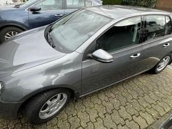 Grau Gebraucht 2011 VW Golf VI Highline Limousine | 5.899 € (Fairer Preis)
