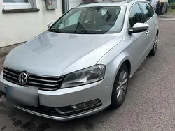 Grau Gebraucht 2011 VW Passat Kombi | 8.000 € (Fairer Preis)