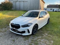Weiß Gebraucht 2022 BMW 118 Shadowline Kleinwagen | 25.000 € (Fairer Preis)
