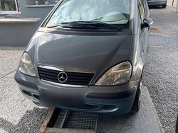 Blau Gebraucht 2004 Mercedes A140 Kleinwagen | 2.350 €
