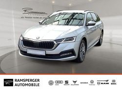 Silber (brillantsilber metallic) Gebraucht 2022 Skoda Octavia Tour Kombi | 24.890 € (Guter Preis)