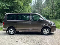 Braun Gebraucht 2014 VW T5 Comfortline Van | 26.200 € (Teuer)
