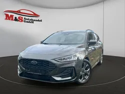 Grau Gebraucht 2024 Ford Focus ST-Line Kombi | 19.890 € (Superpreis)