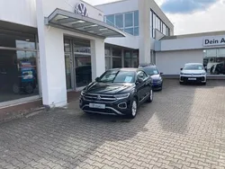 Deep black perleffekt (metallic) Gebraucht 2024 VW T-Roc Cabriolet Style Cabrio | 27.700 € (Guter Preis)