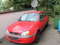 Rot Gebraucht 2000 Ford Fiesta Kleinwagen | 299 € (Superpreis)