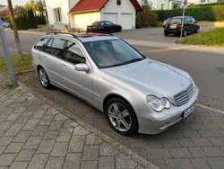 Silber Gebraucht 2007 Mercedes C320 Elegance Kleinwagen | 3.900 €