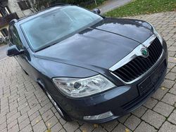 Anthracitegrau metallic Gebraucht 2012 Skoda Octavia Ambiente Kombi | 6.890 € (Fairer Preis)