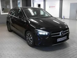 Nachtschwarz unilack Gebraucht 2021 Mercedes B180 Style Van / Kleinbus | 23.800 € (Guter Preis)