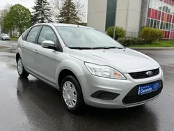 Silber Gebraucht 2010 Ford Focus Limousine | 4.799 € (Teuer)