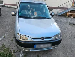 Silber Gebraucht 2001 Peugeot Partner Van / Kleinbus | 900 € (Fairer Preis)
