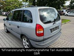 Silber Gebraucht 2002 Opel Zafira Selection Van / Kleinbus | 5.980 € (Teuer)
