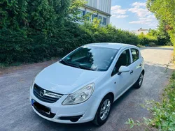Weiß Gebraucht 2008 Opel Corsa Kleinwagen | 2.600 € (Fairer Preis)