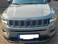 Grau Gebraucht 2021 Jeep Compass SUV | 26.199 € (Etwas zu teuer)