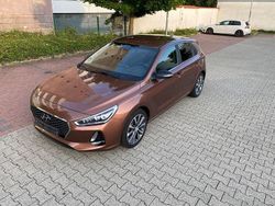 Braun Gebraucht 2017 Hyundai i30 Limousine | 10.450 € (Fairer Preis)