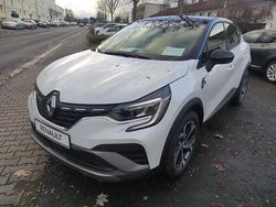 Perlmuttweiss metallic/dach i Gebraucht 2022 Renault Captur R.S. SUV | 16.990 € (Etwas zu teuer)