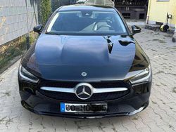 Schwarz Gebraucht 2020 Mercedes CLA200 Shooting Brake Kombi | 18.900 € (Fairer Preis)