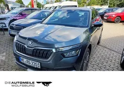 Quarzgrau metallic Gebraucht 2021 Skoda Kamiq Clever SUV | 20.590 € (Fairer Preis)