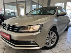 Moon rock silver metallic Gebraucht 2016 VW Jetta Limousine | 9.990 € (Fairer Preis)