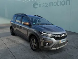 Grau Gebraucht 2023 Dacia Jogger SUV | 24.004 € (Fairer Preis)