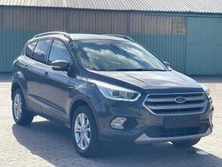 Grau Gebraucht 2019 Ford Kuga Titanium SUV | 10.700 € (Fairer Preis)