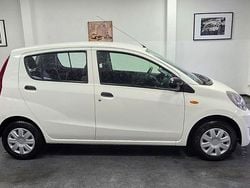 Weiß Gebraucht 2010 Daihatsu Cuore Kleinwagen | 2.990 € (Teuer)