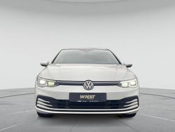 Oryxweiß perlmutteffekt Gebraucht 2022 VW Golf VIII Life Limousine | 24.850 € (Fairer Preis)