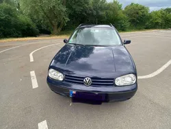 Blau Gebraucht 2004 VW Golf IV Basis Kombi | 1.700 € (Fairer Preis)