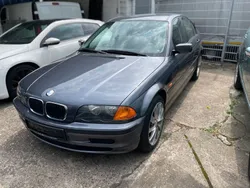 Grau Gebraucht 2000 BMW 318 Limousine | 3.900 € (Fairer Preis)
