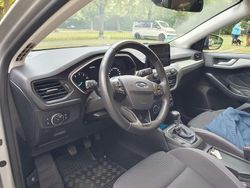 Silber Gebraucht 2019 Ford Focus Cool & Connect Kombi | 14.250 € (Fairer Preis)