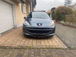 Grau Gebraucht 2006 Peugeot 207 Limousine | 2.349 € (Fairer Preis)
