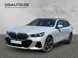 Brooklyn grau metallic (grau) Gebraucht 2024 BMW 520 M Sport Kombi | 54.383 € (Superpreis)