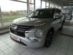 Silber Gebraucht 2024 Mitsubishi Outlander Edition SUV | 39.990 €