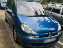 Blau Gebraucht 2005 Peugeot 807 Van / Kleinbus | 2.200 €