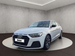 Gletscherweiß metallic/mythoss Gebraucht 2022 Audi A1 Limousine | 18.800 €