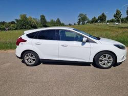 Weiß Gebraucht 2011 Ford Focus Titanium Limousine | 4.250 € (Fairer Preis)