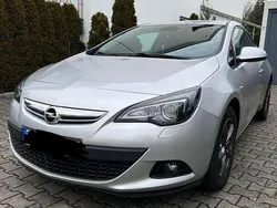 Silber Gebraucht 2016 Opel Astra GTC Coupé | 10.790 € (Etwas zu teuer)
