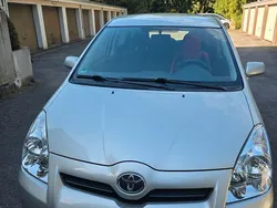 Silber Gebraucht 2007 Toyota Corolla Verso Edition Van / Kleinbus | 4.499 € (Fairer Preis)
