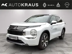 Weiß Neu 2025 Mitsubishi Outlander P-HEV Top SUV | 56.990 € (Etwas zu teuer)