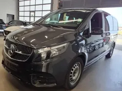 Grau lackfarbe graphitgrau metallic dunkel mb 7831 Gebraucht 2023 Mercedes V300 AMG line Van / Kleinbus | 54.900 € (Guter Preis)