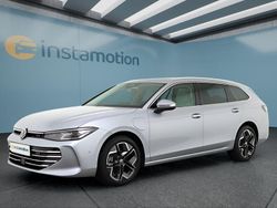 Silber Gebraucht 2024 VW Passat Kombi | 43.649 € (Etwas zu teuer)