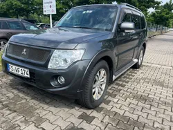 Grau Gebraucht 2011 Mitsubishi Pajero Intense SUV | 14.900 € (Guter Preis)