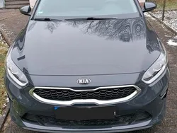 Grau Gebraucht 2021 Kia Ceed Edition 7 Limousine | 14.499 € (Fairer Preis)
