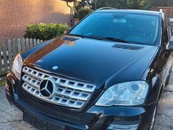 Schwarz Gebraucht 2010 Mercedes ML350 SUV | 10.400 € (Fairer Preis)